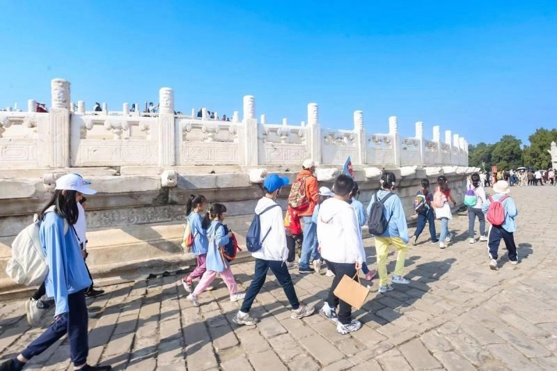 海内外青少年用文学作品讲述北京中轴线故事(图4) 海内外青少年用文学作品讲述北京中轴线故事(图4)
