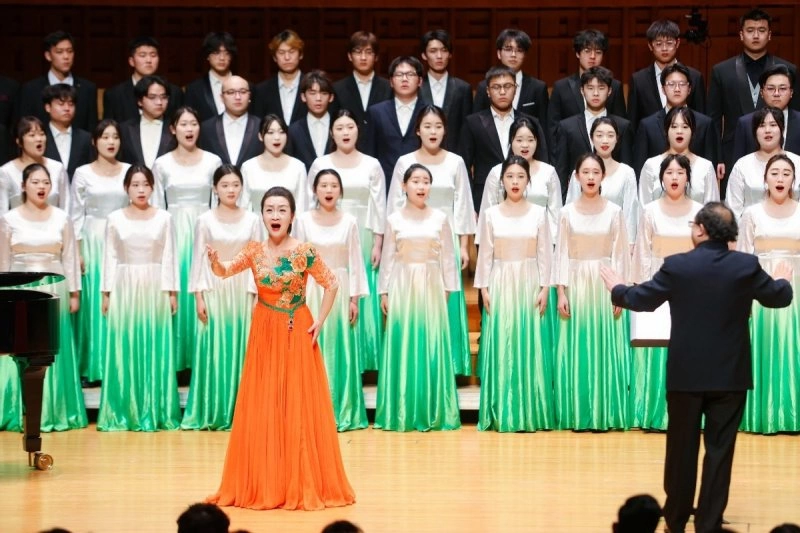 西安市优秀合唱团新年音乐会成功举办(图1) 西安市优秀合唱团新年音乐会成功举办(图1)