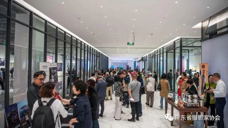 广东省第29届摄影展览开幕暨颁奖仪式宝安区美术馆隆重举行(图41)