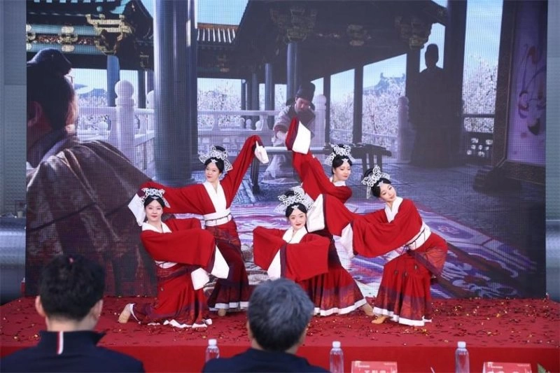 打造新生活方式暨繁荣古旧书市场主题沙龙系列活动启动(图6) 打造新生活方式暨繁荣古旧书市场主题沙龙系列活动启动(图6)