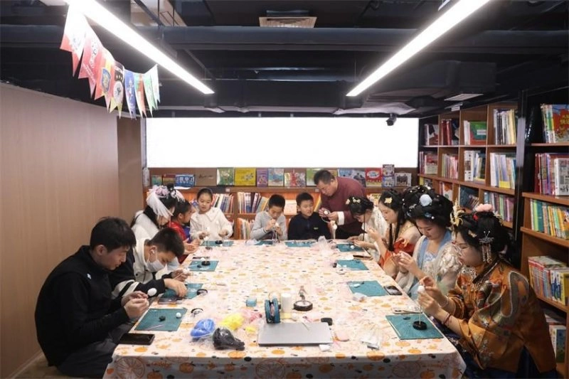 打造新生活方式暨繁荣古旧书市场主题沙龙系列活动启动(图9) 打造新生活方式暨繁荣古旧书市场主题沙龙系列活动启动(图9)
