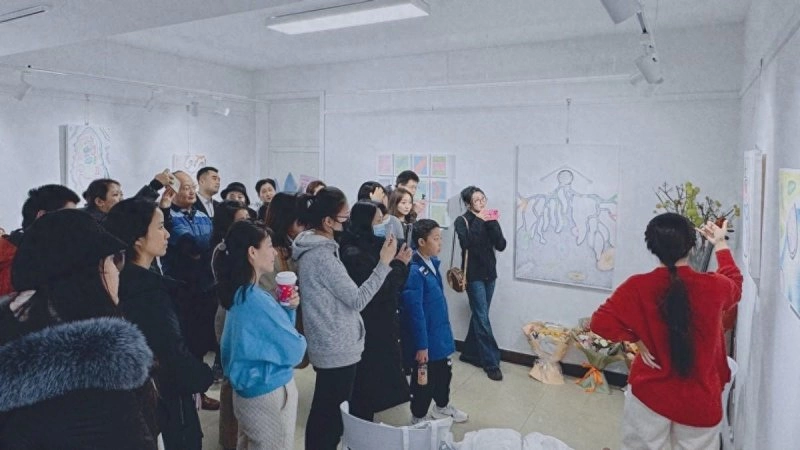 黑鸣漪个展“意象”在京开幕