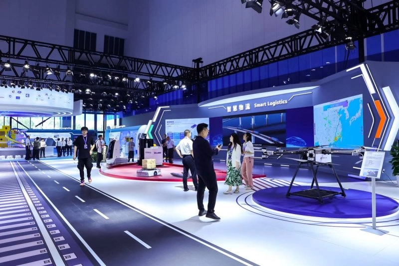 “建设全国现代商贸物流重要基地场景汇”专题展举办(图3) “建设全国现代商贸物流重要基地场景汇”专题展举办(图3)