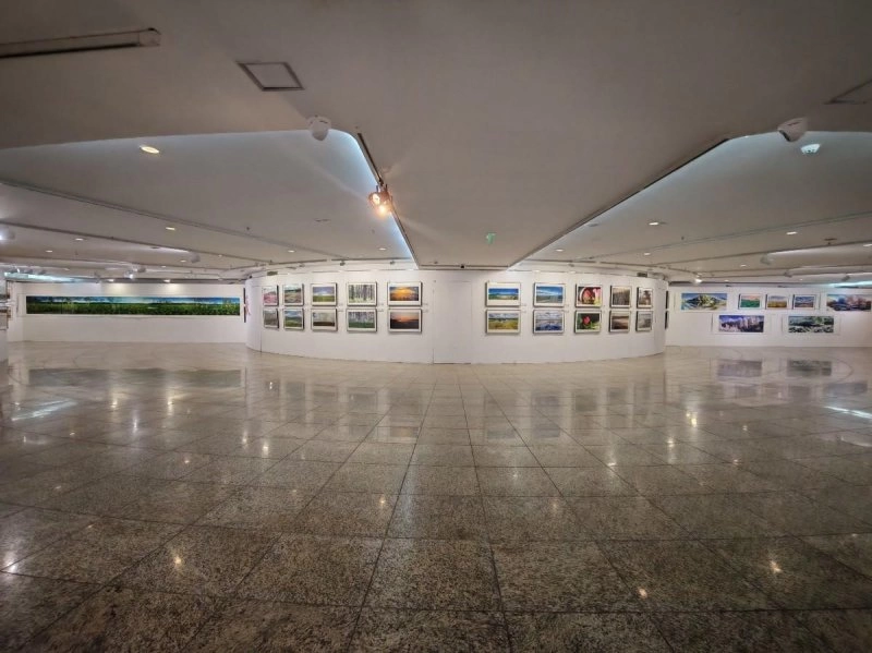 “大美伊春·魅力丰林”四季风光摄影作品展亮相北京中华世纪坛(图2) “大美伊春·魅力丰林”四季风光摄影作品展亮相北京中华世纪坛(图2)
