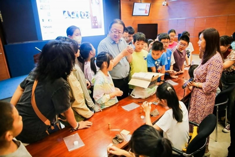 大众篆刻体验活动走进北京市少年宫(图5) 大众篆刻体验活动走进北京市少年宫(图5)