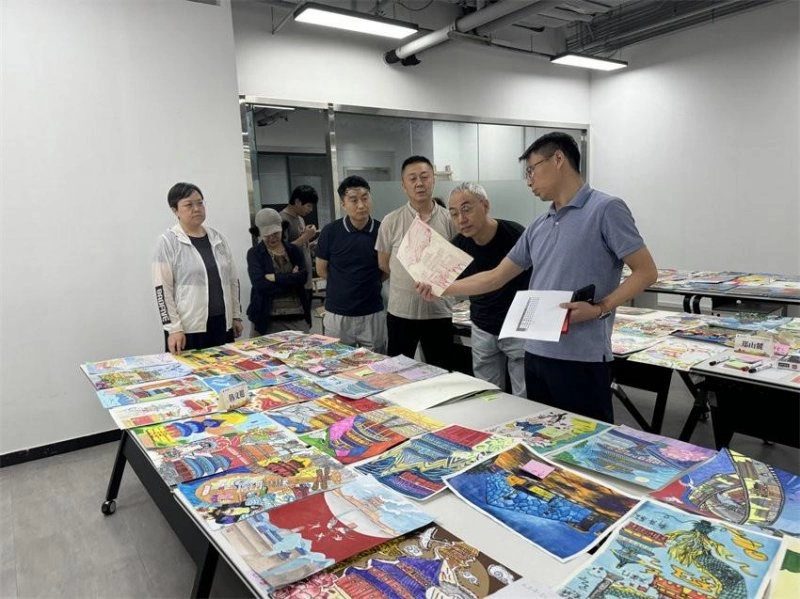 2024北京中轴线文创大赛绘画赛道综合复审圆满完成(图4) 2024北京中轴线文创大赛绘画赛道综合复审圆满完成(图4)