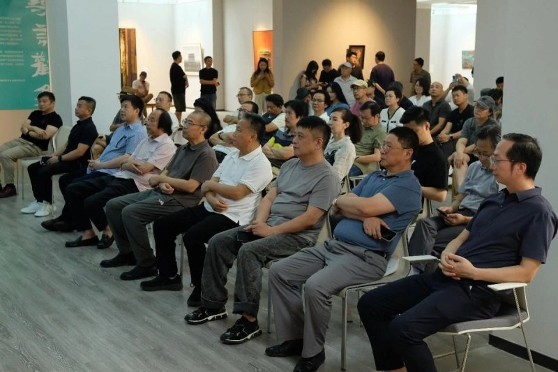 中国材料表现绘画写生与转化研究展在武汉科技大学沁湖美术馆开幕(图8) 中国材料表现绘画写生与转化研究展在武汉科技大学沁湖美术馆开幕(图8)