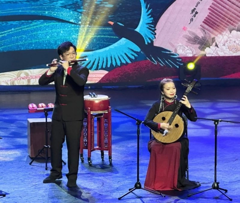 2024“孝满京城·德润人心” 民乐赏析音乐会在中华世纪坛剧场举办(图5) 2024“孝满京城·德润人心” 民乐赏析音乐会在中华世纪坛剧场举办(图5)