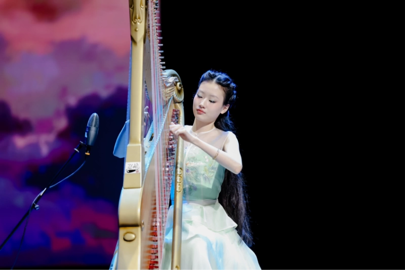 “琴岛妙音·箜行天下”吴琳箜篌师生专场音乐会在青岛城阳区举行(图9) “琴岛妙音·箜行天下”吴琳箜篌师生专场音乐会在青岛城阳区举行(图9)