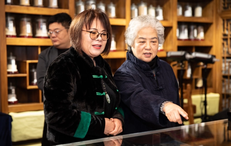 第二届中国传统香制作技艺(药香制作技艺)发展论坛在京举办(图2) 第二届中国传统香制作技艺(药香制作技艺)发展论坛在京举办(图2)