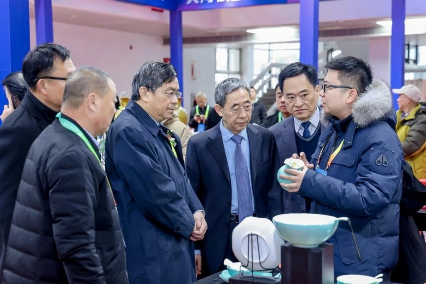 2024中国(北京)国际精品陶瓷展览会在京开幕(图2) 2024中国(北京)国际精品陶瓷展览会在京开幕(图2)