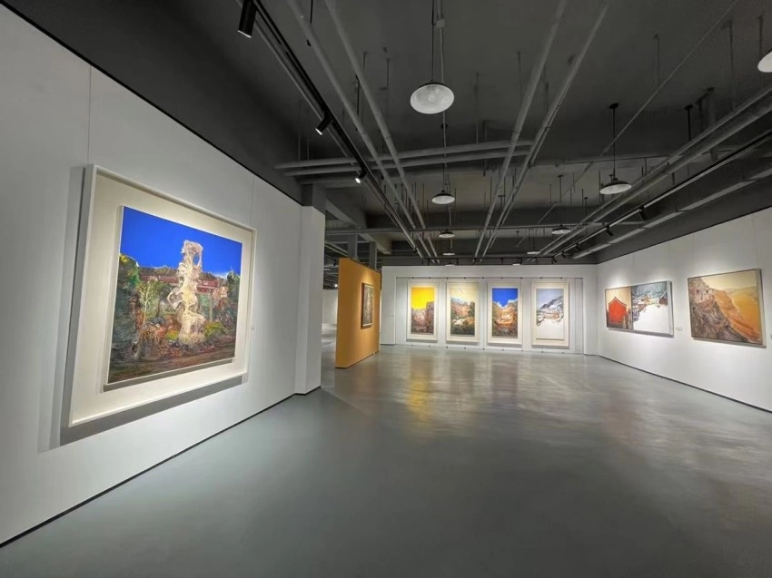 “移山——孟新宇油画作品展”在商丘工学院美术馆举行(图2) “移山——孟新宇油画作品展”在商丘工学院美术馆举行(图2)