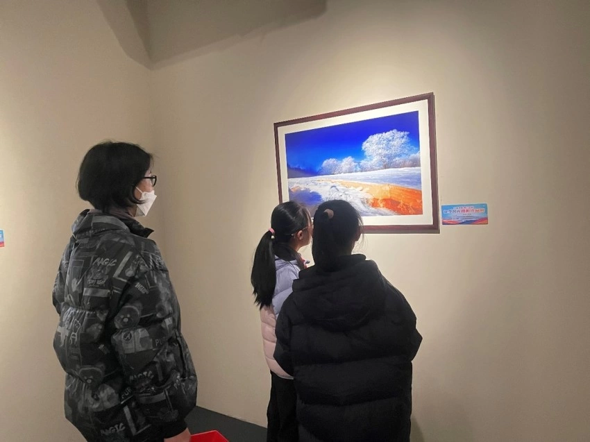 “大美伊春·魅力丰林”冬季风光摄影作品展首次走进春城昆明(图1) “大美伊春·魅力丰林”冬季风光摄影作品展首次走进春城昆明(图1)