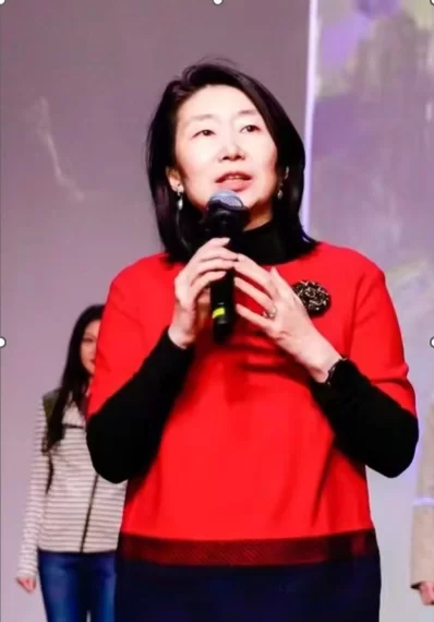 致敬已故美术家忻东旺——原创话剧《忻东旺》在清华大学演出(图8) 致敬已故美术家忻东旺——原创话剧《忻东旺》在清华大学演出(图8)