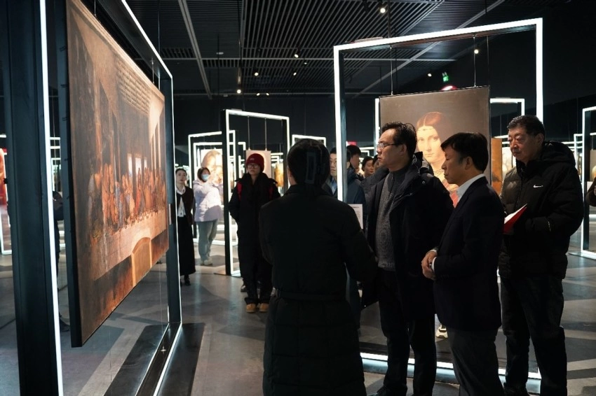 “沧州遇见达芬奇·全球光影艺术体验大展”启幕(图2) “沧州遇见达芬奇·全球光影艺术体验大展”启幕(图2)