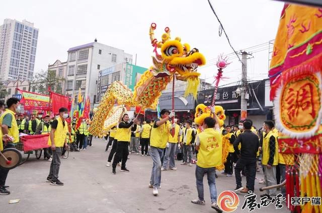 龙狮穿街巷 万人祈新福——合浦县山口镇元宵年例巡游活动(图4) 龙狮穿街巷 万人祈新福——合浦县山口镇元宵年例巡游活动(图4)