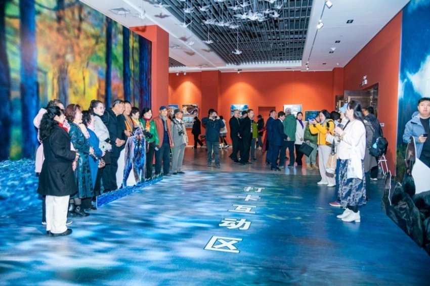 万物共生 和美家园——中国野生动物摄影作品巡展在乌海启幕(图8) 万物共生 和美家园——中国野生动物摄影作品巡展在乌海启幕(图8)