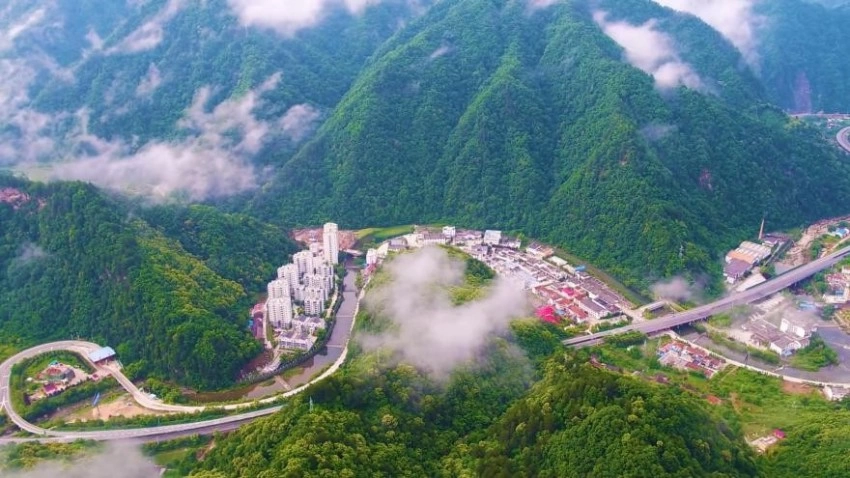 当青春遇上美景 探秘宁陕文旅的N种精彩(图1) 当青春遇上美景 探秘宁陕文旅的N种精彩(图1)