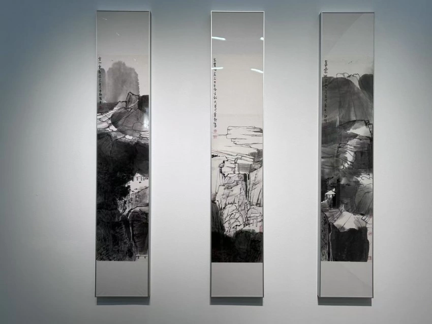 “墨焰——班舒阳水墨作品展”春季艺术绽放(图2) “墨焰——班舒阳水墨作品展”春季艺术绽放(图2)