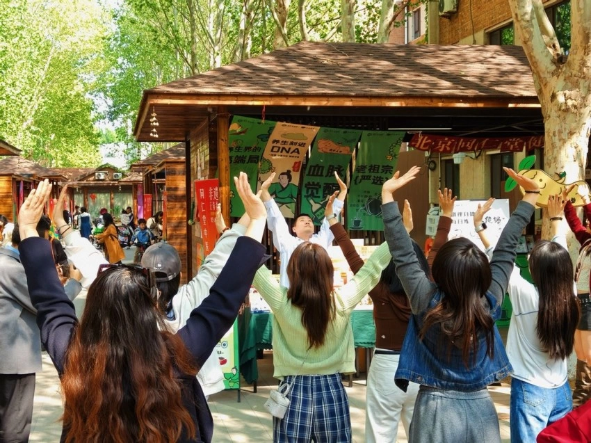 谷雨时节,非遗正青春——中国传媒大学文化产业管理学院以青春之力激活非遗(图8) 谷雨时节,非遗正青春——中国传媒大学文化产业管理学院以青春之力激活非遗(图8)