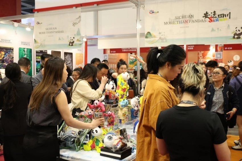 2025年“中国文化和旅游IP授权系列活动”在香港举行(图3) 2025年“中国文化和旅游IP授权系列活动”在香港举行(图3)