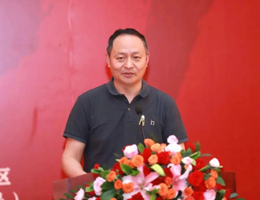 “守正创新——任智书法作品展”暨《任智五体书周兴嗣千字文七种》图书发行仪式在京举行(图6) “守正创新——任智书法作品展”暨《任智五体书周兴嗣千字文七种》图书发行仪式在京举行(图6)