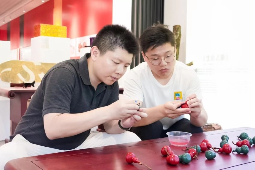 重庆城口“忘我”漆艺作品展在京启幕,百余件残疾人非遗作品亮相故宫博物院(图16) 重庆城口“忘我”漆艺作品展在京启幕,百余件残疾人非遗作品亮相故宫博物院(图16)