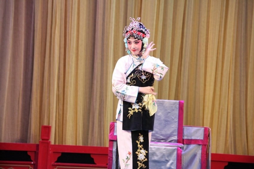 荀慧生艺术研究会“三战”济南(图1) 荀慧生艺术研究会“三战”济南(图1)
