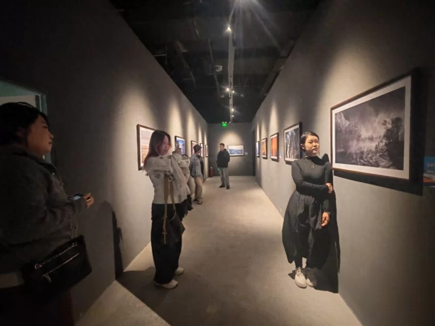 “大美伊春·魅力丰林”四季风光摄影作品展亮相天津