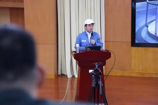 首都图书馆XIN空间举办“大国重器——军事科技与大国崛起”国防教育讲座