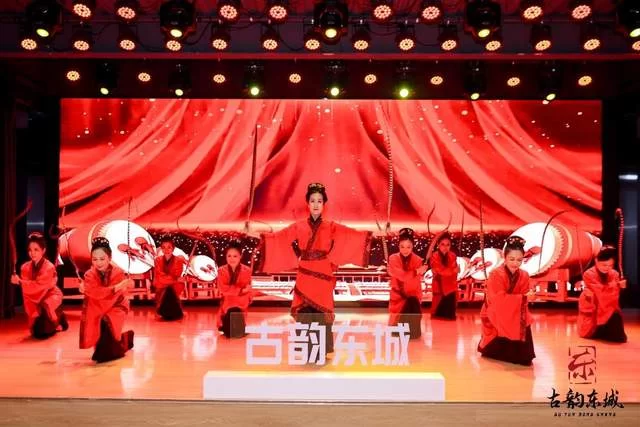 第五届“古韵东城”社会化管理退休人员书法绘画摄影展颁奖典礼举办(图3) 第五届“古韵东城”社会化管理退休人员书法绘画摄影展颁奖典礼举办(图3)