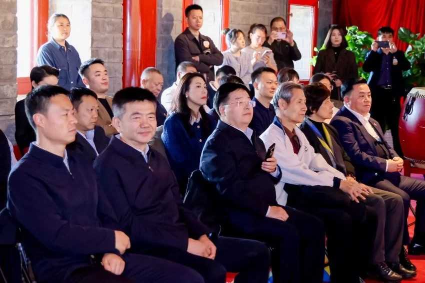 2025北京中轴线文化遗产传承与创新大赛圆满落幕(图3) 2025北京中轴线文化遗产传承与创新大赛圆满落幕(图3)