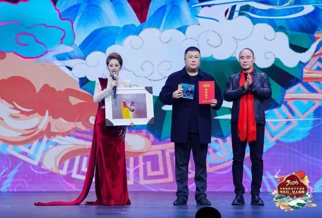 中央新影中学生频道2026《少儿红》华人春晚璀璨收官(图9) 中央新影中学生频道2026《少儿红》华人春晚璀璨收官(图9)