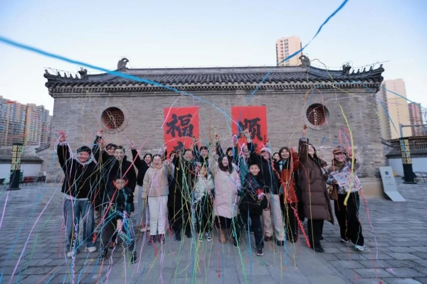 古建里“长”出新邻里:这是不同寻常的回龙观“城市会客厅”(图6) 古建里“长”出新邻里:这是不同寻常的回龙观“城市会客厅”(图6)