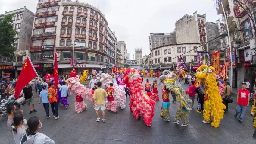文旅融合有新意 满城燃动庆佳节 ‖ 三月三 趣广西 乐博白(图2) 文旅融合有新意 满城燃动庆佳节 ‖ 三月三 趣广西 乐博白(图2)