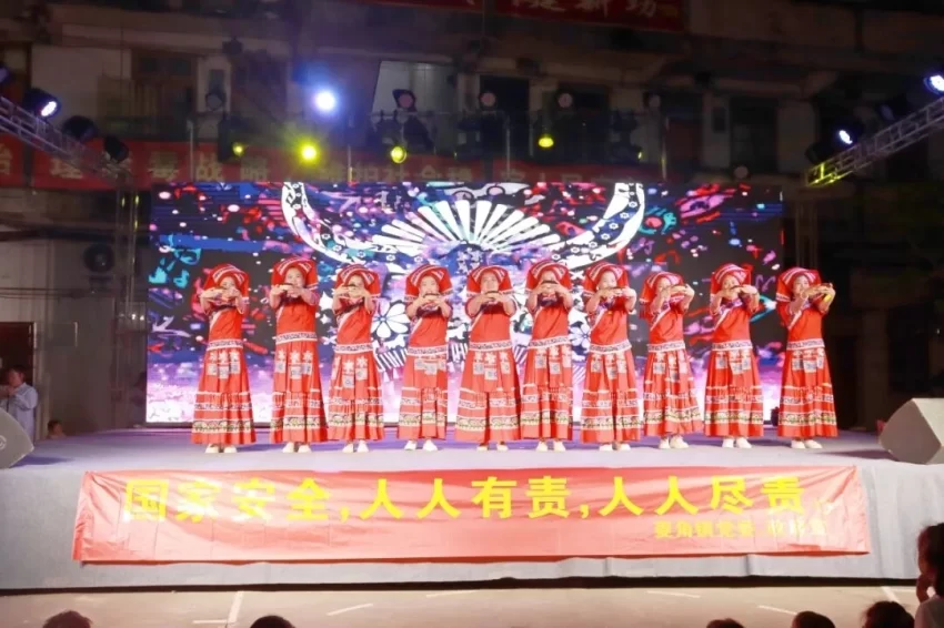 乡乡有好戏 处处皆欢歌 ‖ 三月三 趣广西 乐博白(图3) 乡乡有好戏 处处皆欢歌 ‖ 三月三 趣广西 乐博白(图3)