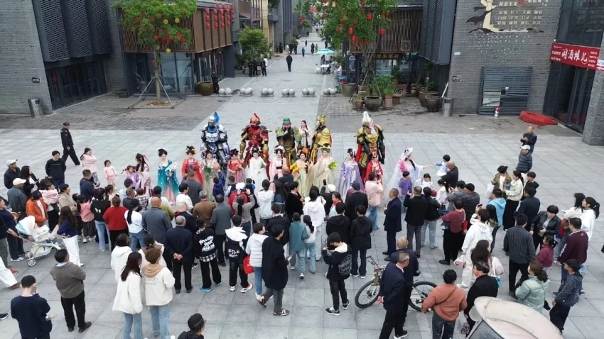 河南周口:“古韵”碰撞“新潮玩” 沉浸式体验引客来(图2) 河南周口:“古韵”碰撞“新潮玩” 沉浸式体验引客来(图2)