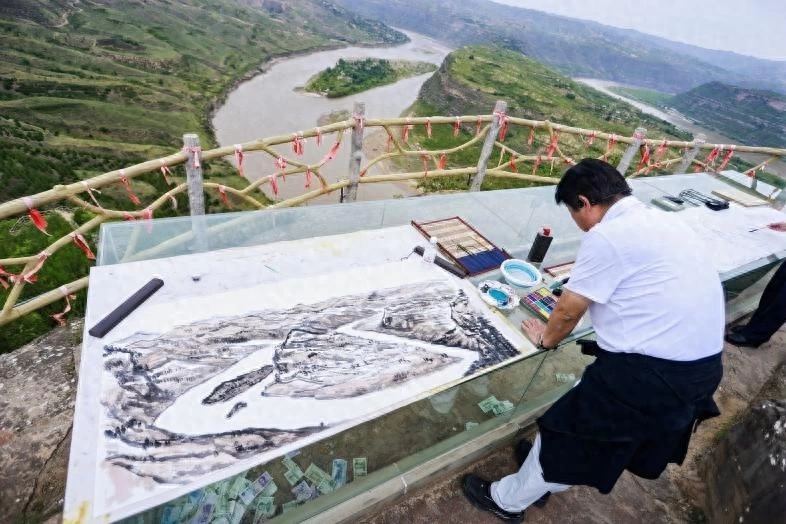 踏寻红色足迹 笔绘延安山河(图1) 踏寻红色足迹 笔绘延安山河(图1)