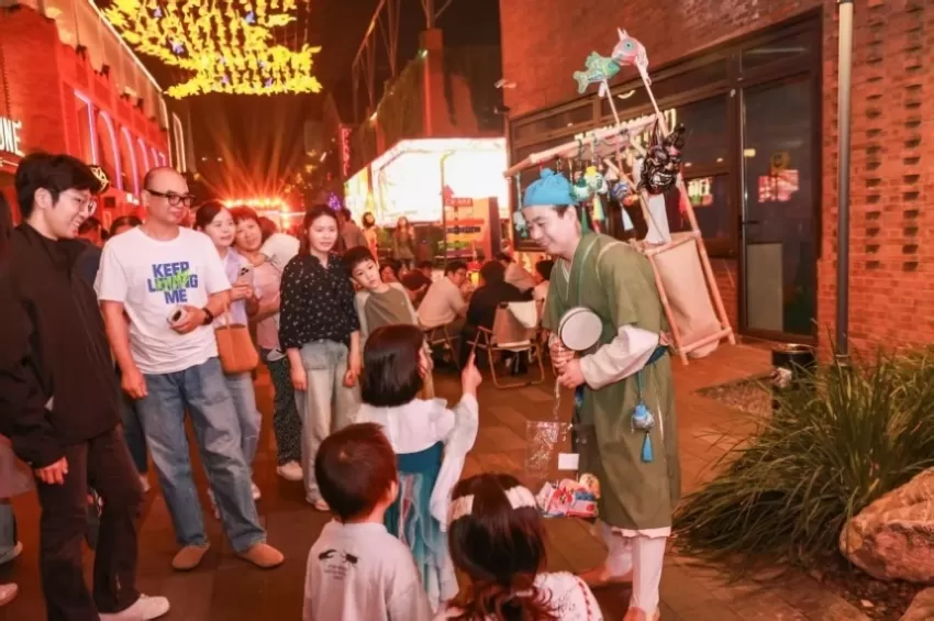 798南门——慢生活商业街区打造沉浸式艺术夜(图13) 798南门——慢生活商业街区打造沉浸式艺术夜(图13)