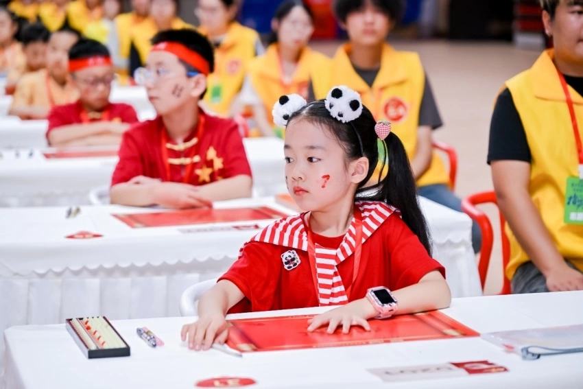 算珠凝文脉 智启少年时——第七届“指尖上的智慧”青少年珠算文化非遗美育大会成都站圆满落幕(图12) 第七届“指尖上的智慧”青少年珠算文化非遗美育大会成都站圆满落幕(图12)