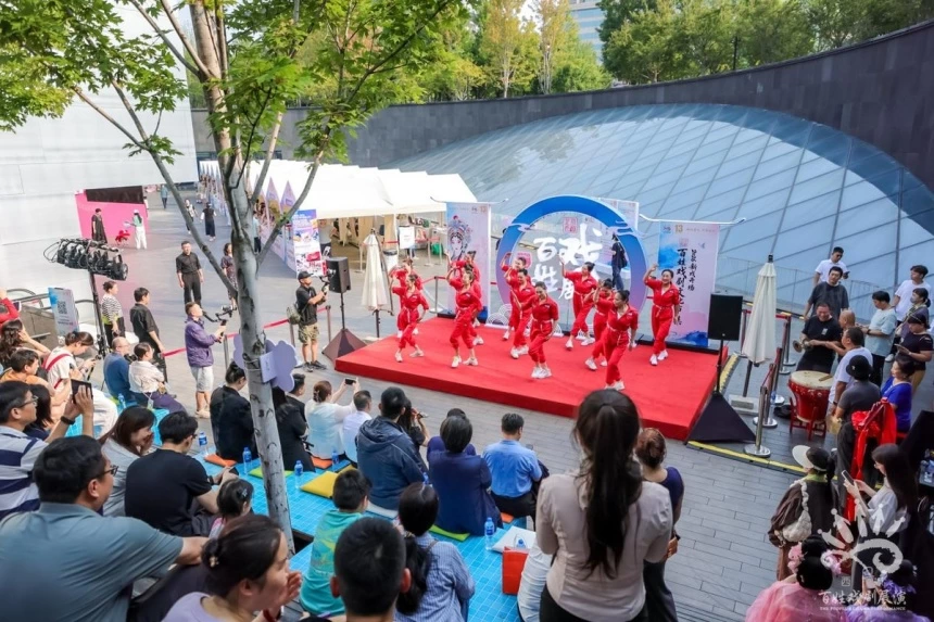 新戏开场!2026北京西城百姓戏剧文化市集在西单更新场鸣锣开市(图15) 新戏开场!2026北京西城百姓戏剧文化市集在西单更新场鸣锣开市(图15)