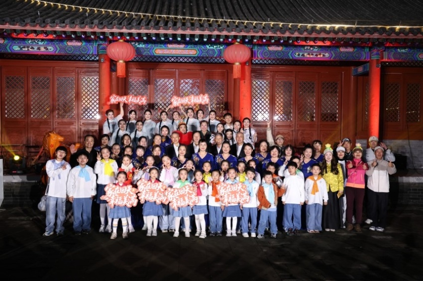 古寺搭台，居民演身边人、说身边事——原创沉浸式戏剧《家在回天》引共鸣