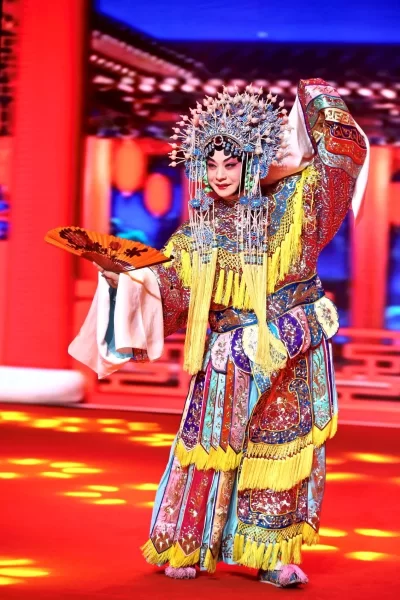 迎新年·助冬奥,中华世纪坛2021“北京之光”点亮首都夜空(图3) 迎新年·助冬奥,中华世纪坛2021“北京之光”点亮首都夜空(图3)