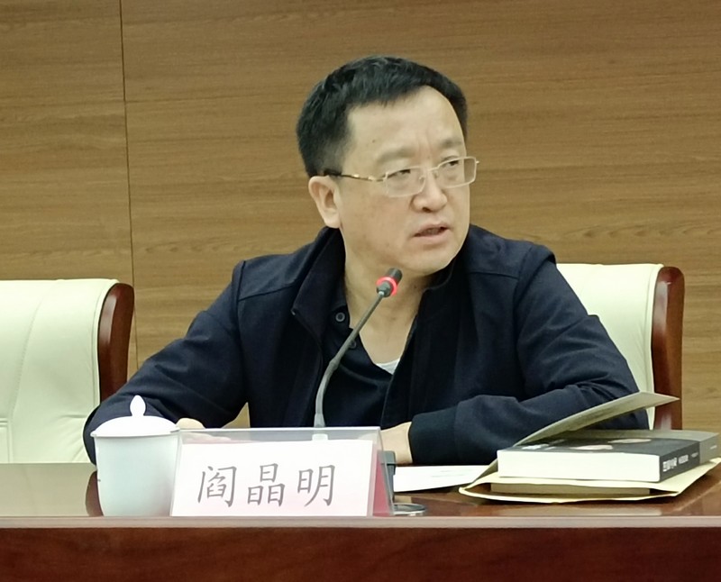 专家研讨长篇报告文学《国瓷之光——李国桢传》(图3) 专家研讨长篇报告文学《国瓷之光——李国桢传》(图3)