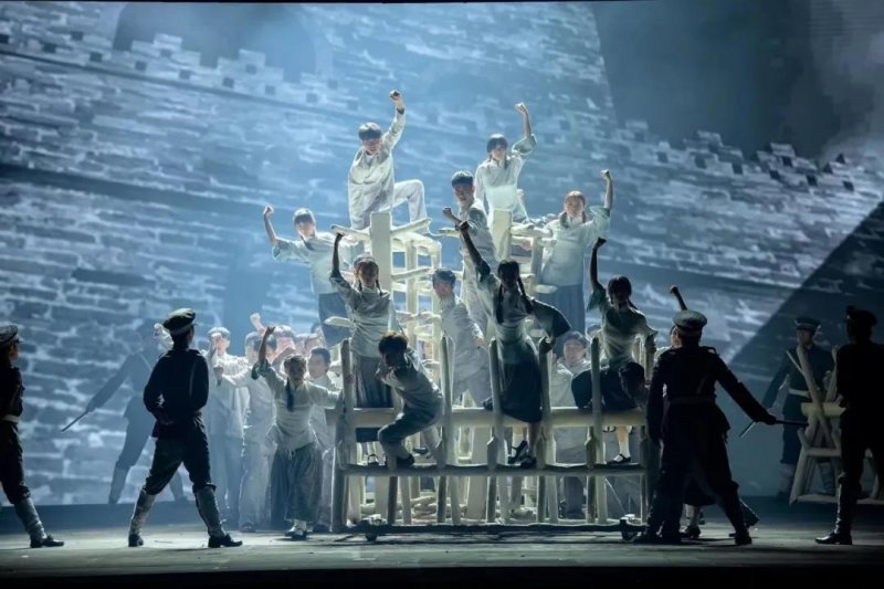 浙江音乐学院:师生深情演绎《红船》,让党史学习教育直抵心灵(图3) 浙江音乐学院:师生深情演绎《红船》,让党史学习教育直抵心灵(图3)