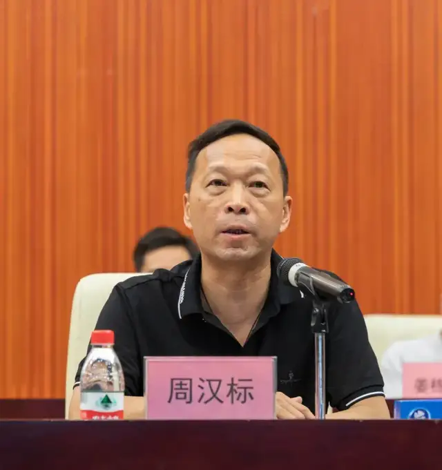 东莞市美术家协会第六次会员代表大会召开,刘浩当选新一届主席(图4) 东莞市美术家协会第六次会员代表大会召开,刘浩当选新一届主席(图4)