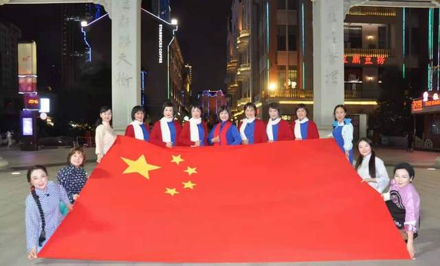 湖北省三峡集团票友协会推出“封杰读《京剧名宿访谈》”庆祝建党100周年(图2) 湖北省三峡集团票友协会推出“封杰读《京剧名宿访谈》”庆祝建党100周年(图2)
