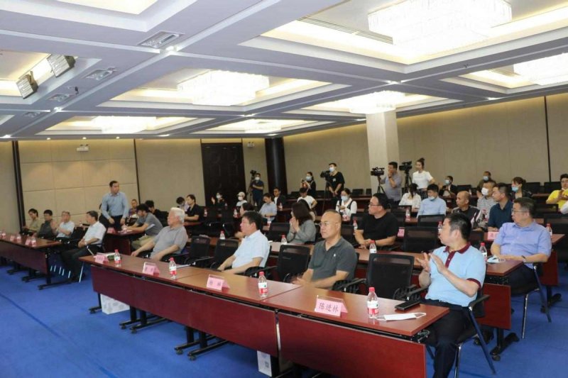 “洛阳三彩艺术作品巡展”北京站在北京陶瓷艺术馆开幕(图1) “洛阳三彩艺术作品巡展”北京站在北京陶瓷艺术馆开幕(图1)