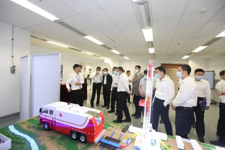 以学科建设为核心 打造“一心五地”——中国石油测井院士工作站揭牌(图3) 以学科建设为核心 打造“一心五地”——中国石油测井院士工作站揭牌(图3)