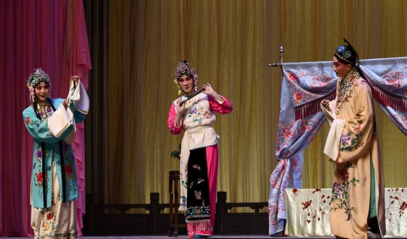京剧中青年教师传承展演和教学展示在梅兰芳大剧院举行(图2)